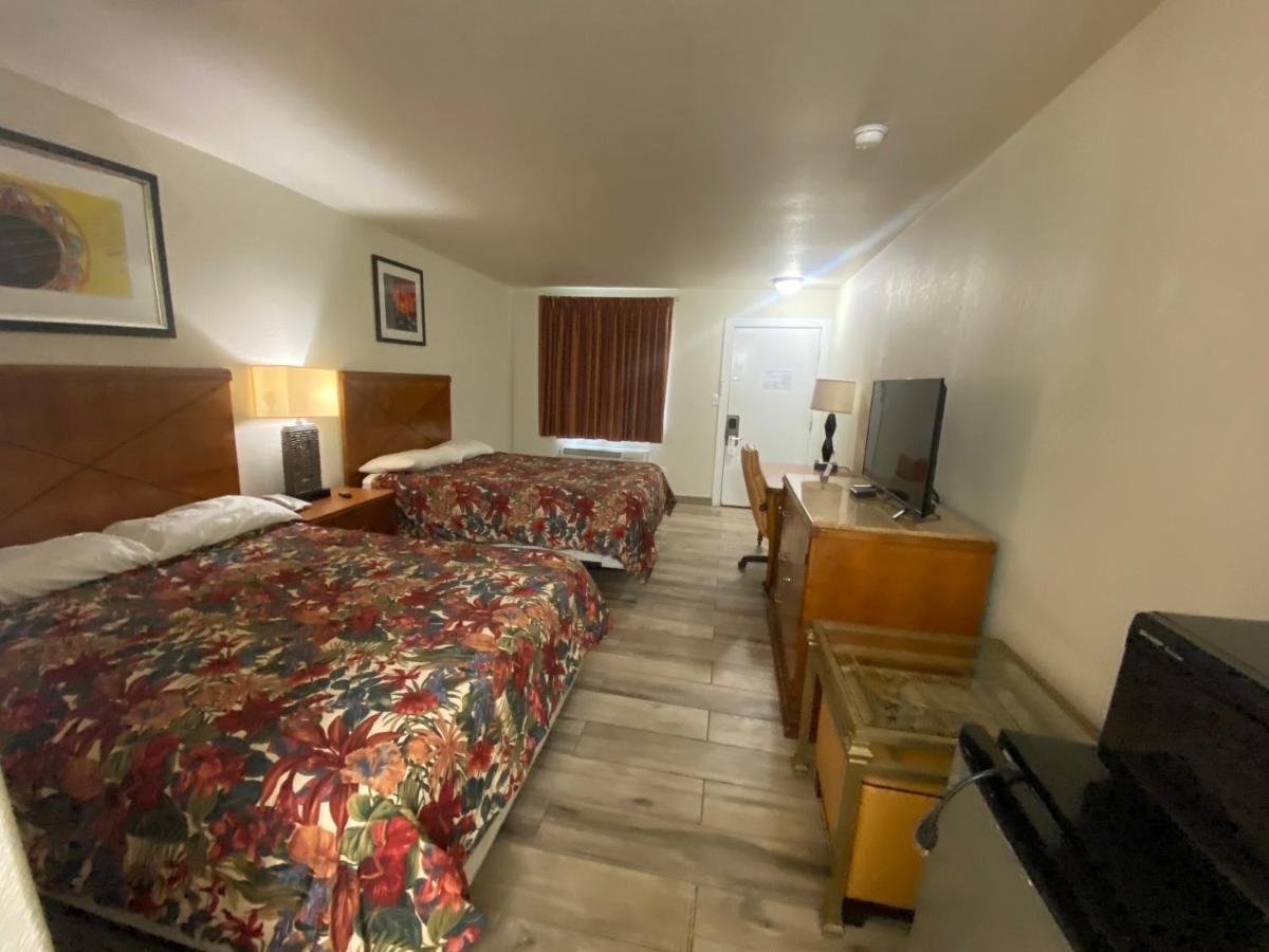 Cedar Creek Inn Bertram ภายนอก รูปภาพ